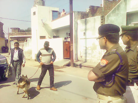 Wall cross principal home lakh stolen