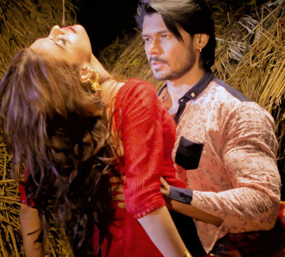 sambhavna seth angry with husband avinash dwevedi