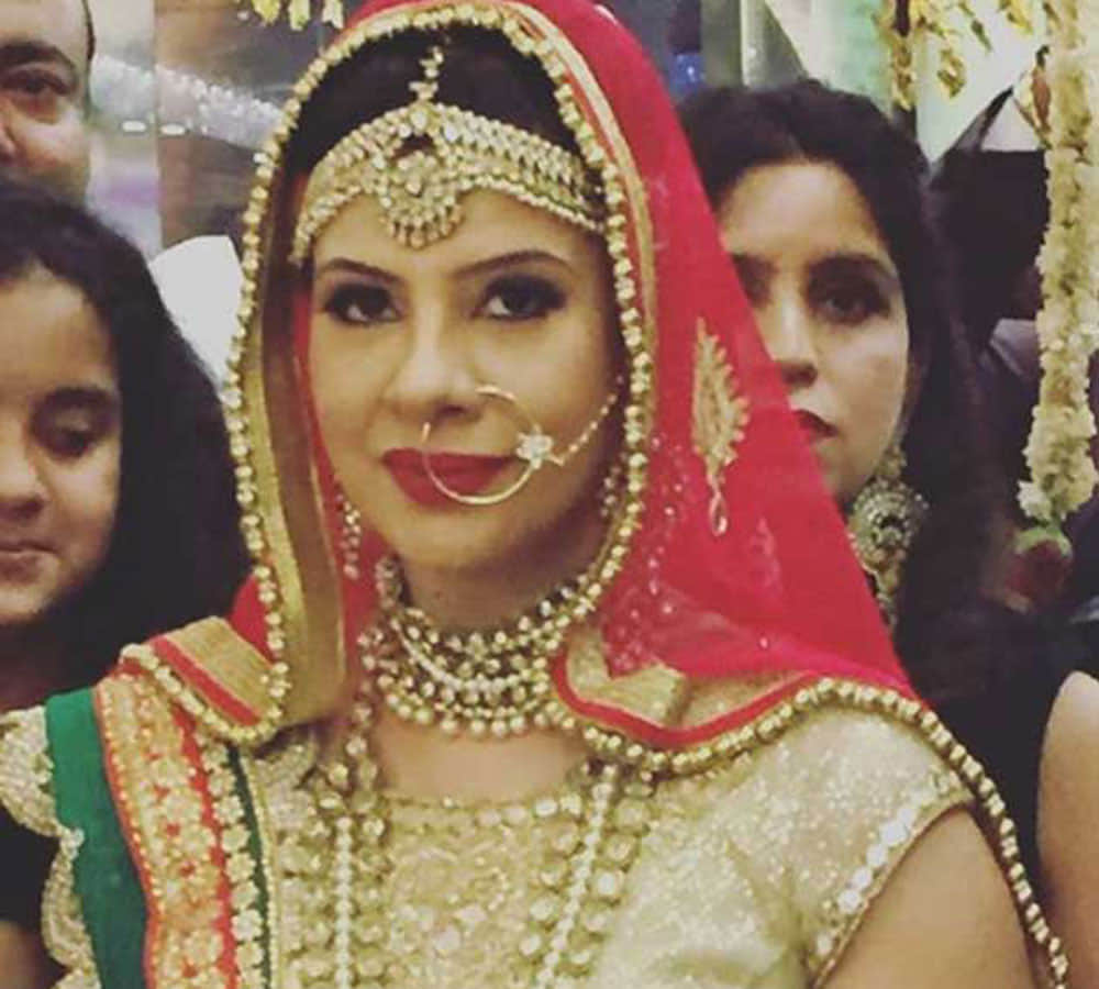 sambhavna seth angry with husband avinash dwevedi