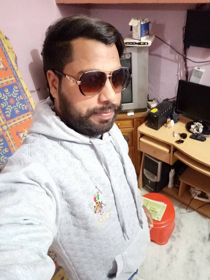 Hurt by blackmail from his girlfriend, youth commit suicide