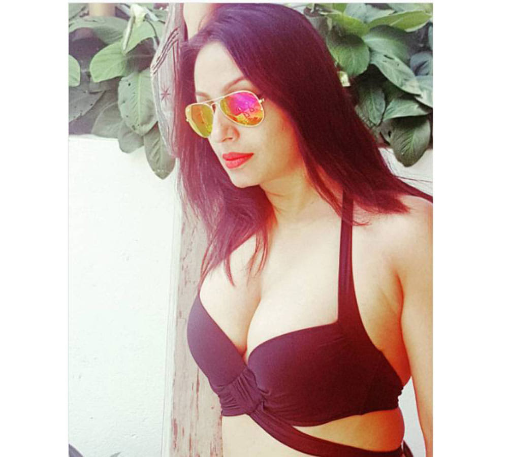 kashmira shah post her bikini photos on social media