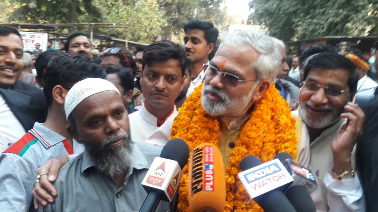 pm modi face duplicate abhinandan pathak fill nomination for election