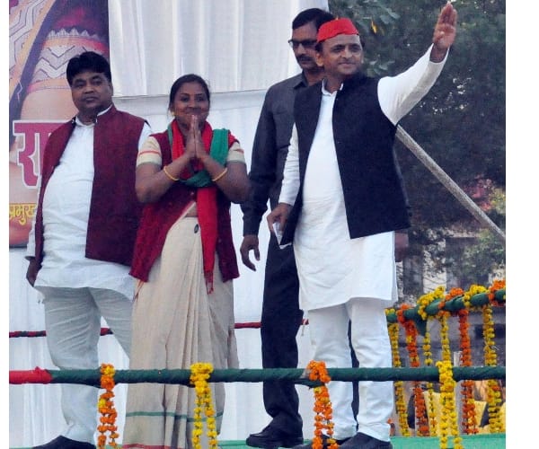 akhilesh yadav campaigns in Lucknow.