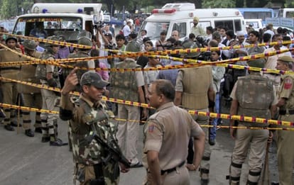 Unraveling the truth behind delhi blasts 2005