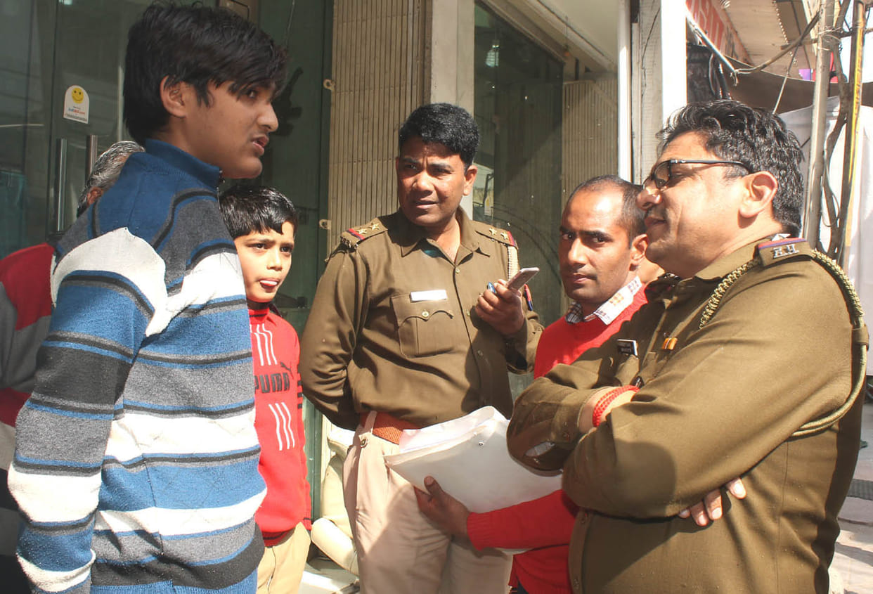 Bulandshahr made to the address of the fake pistol license