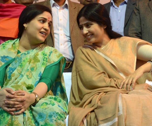  dimple yadav campaigns for aparna yadav in Lucknow cantt.