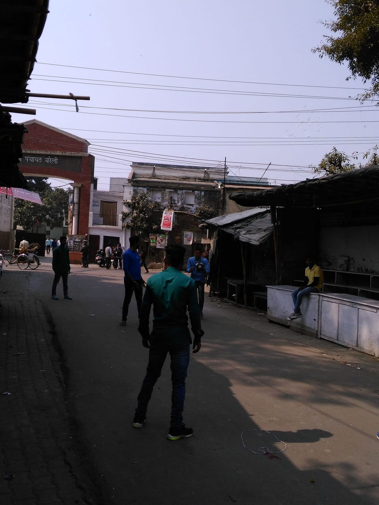 Empty streets all run ball bat