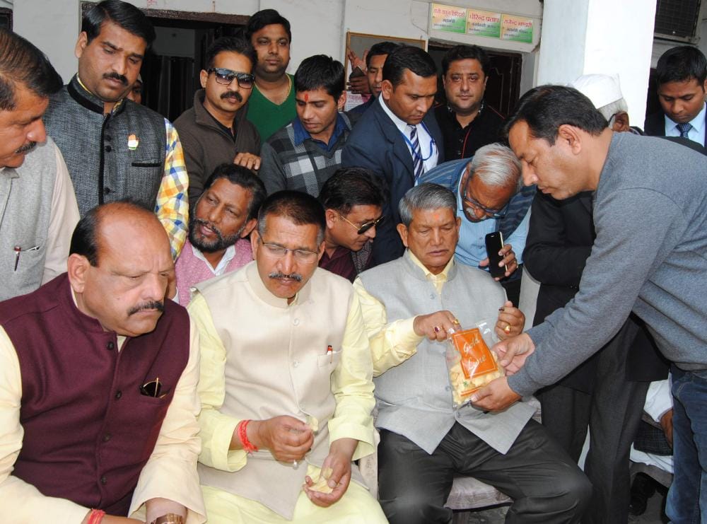 after election harish rawat spent day with public