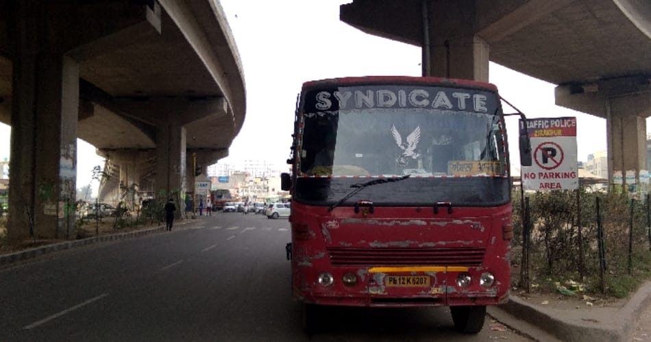 Traffic police is breaking the rules, zirakpur news