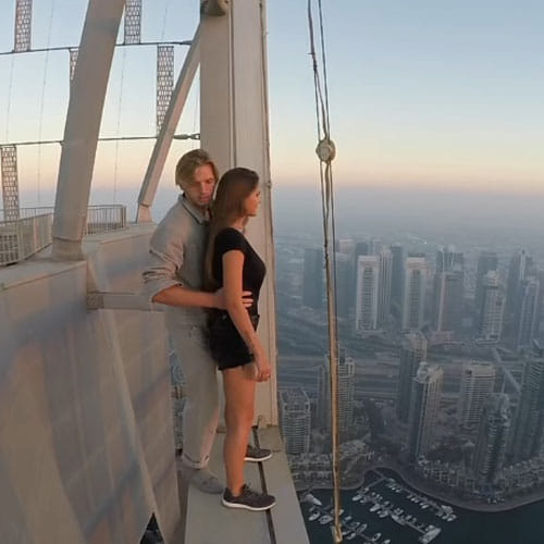 Crazy Girl Risks Her Life For The Perfect Picture