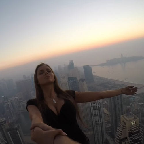 Crazy Girl Risks Her Life For The Perfect Picture