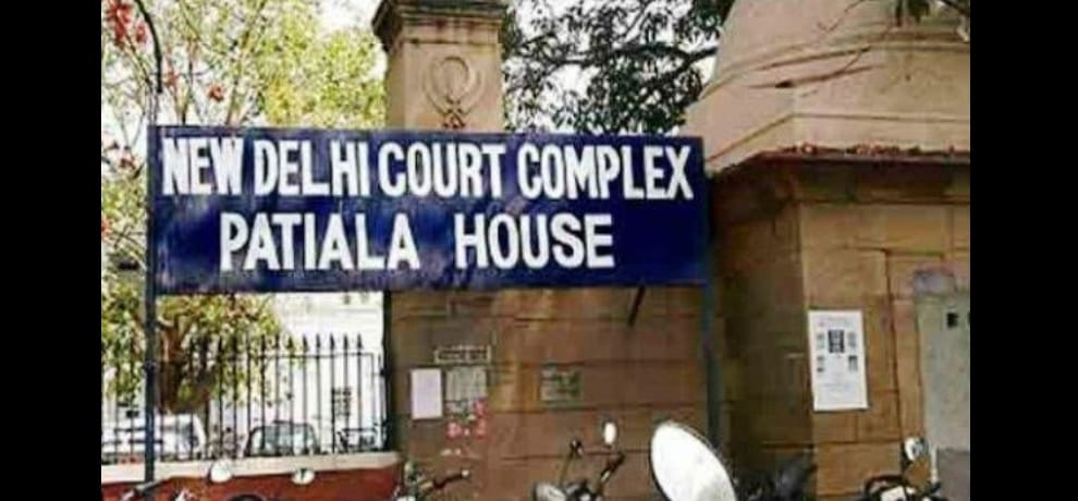 patiala house court of delhi summons cricketer munaf patel regarding bounce cheque