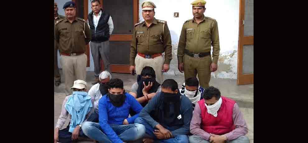 sex racket busted in palwal four women and 11 men arrested