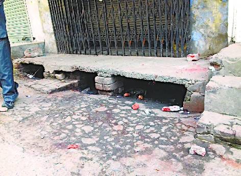Shehla and supporters clashed Bhagwat