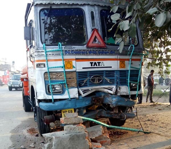 nri man and his daughter-in-law killed in road accident at jalandhar of punjab