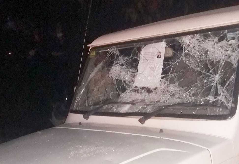 Former MLA Yogendra Sagar attacked, car damaged in stone pelting