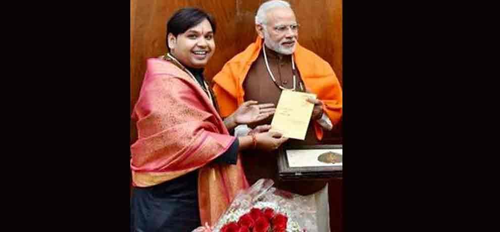 fan of modi kathak guru pulkit mishra published names of all modi schemes on his wedding card