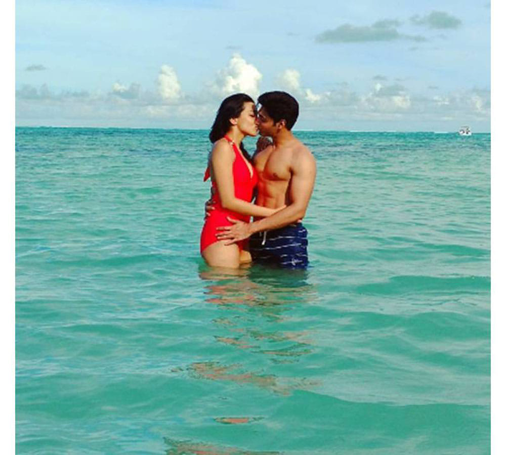 ruslan mumtaz share his private photos with wife
