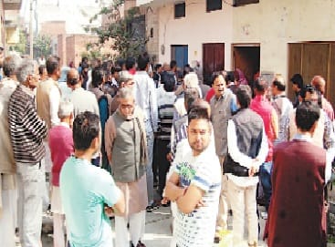 mahima ki maut ke mamle mein akshya pahuncha ghar