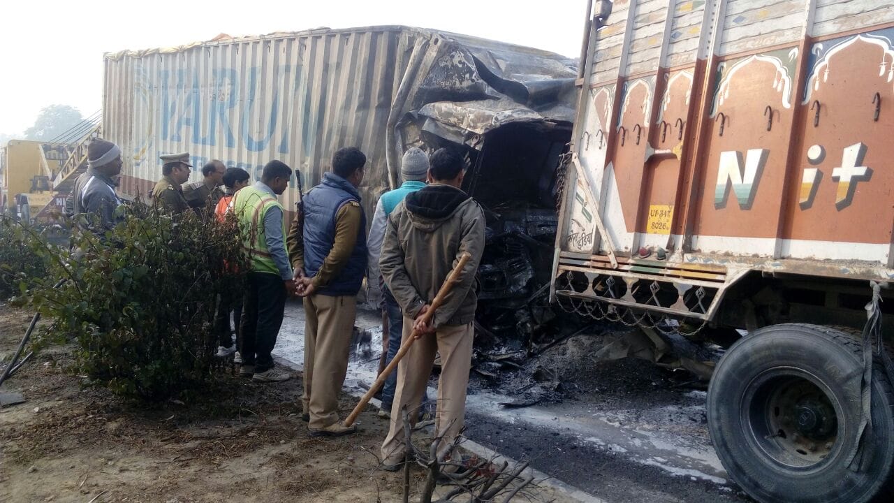 two people burnt alive in sitapur road accident