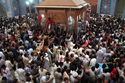 know everything about Baba Lal Shahbaz Qalandar