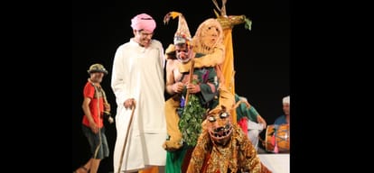The first arrived in the festival film director Prakash Jha Delhi, lodged presence of his play