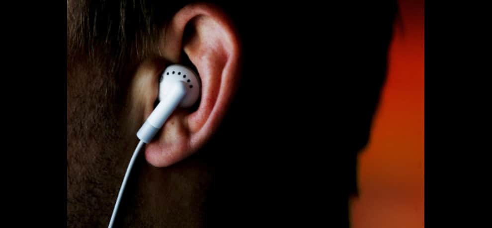 side effects of headphones smartphones on brain while sleeping
