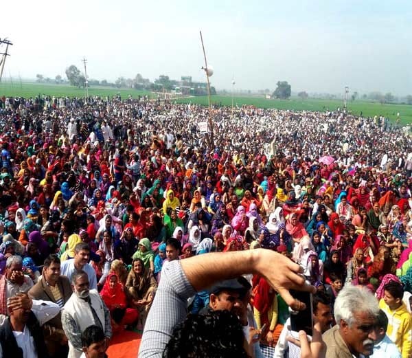 sant rampal 20 thousand followers reached ar jasia to support haryana jat reservation protest