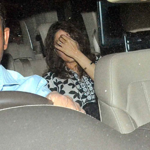 madhuri dixit spotted with her husband and without makeup