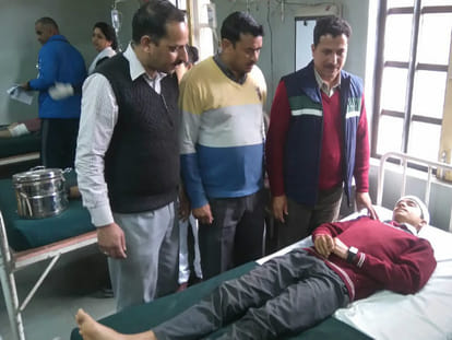 school bus fell down into gorge at sundernagar of himachal pradesh, many childrens injured
