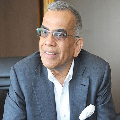 Rags To Riches Story Of A Man Who Owns A Ten Thousand Crore Company