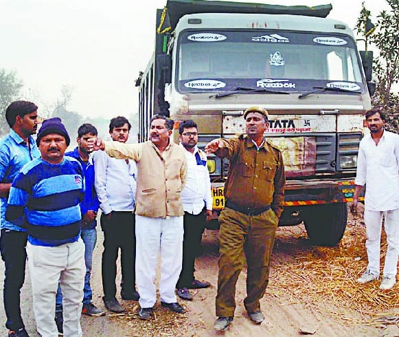 Crook ran Dnfr left looted from Mewat Gauripur