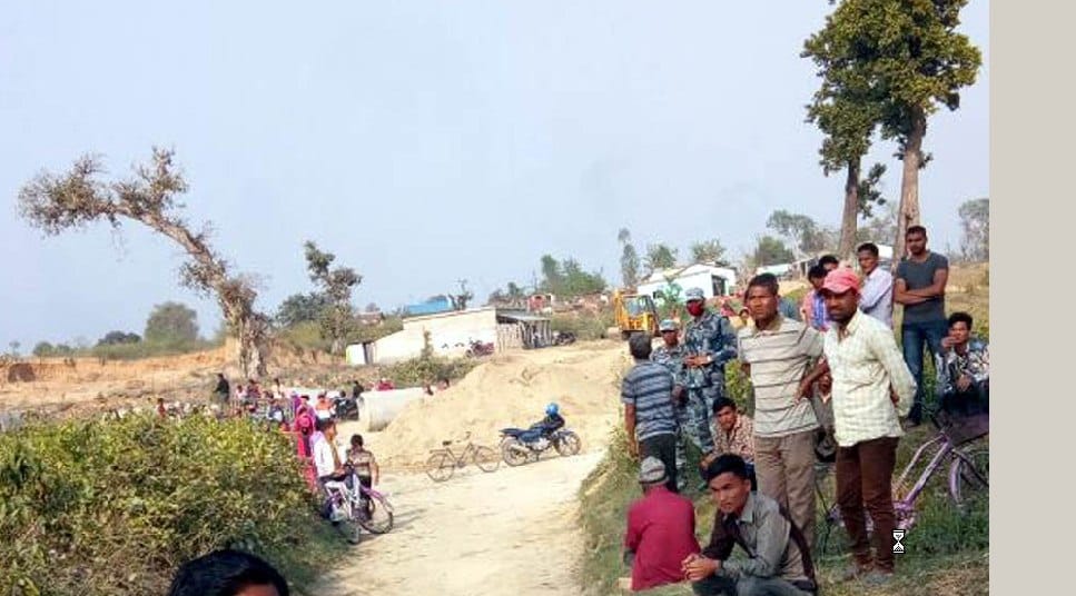 Nepal try to build on the land Nomas