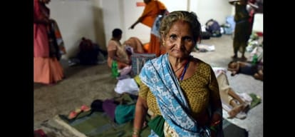 The foreign women are obscene acts in the name of investigation, it is a violation of human rights