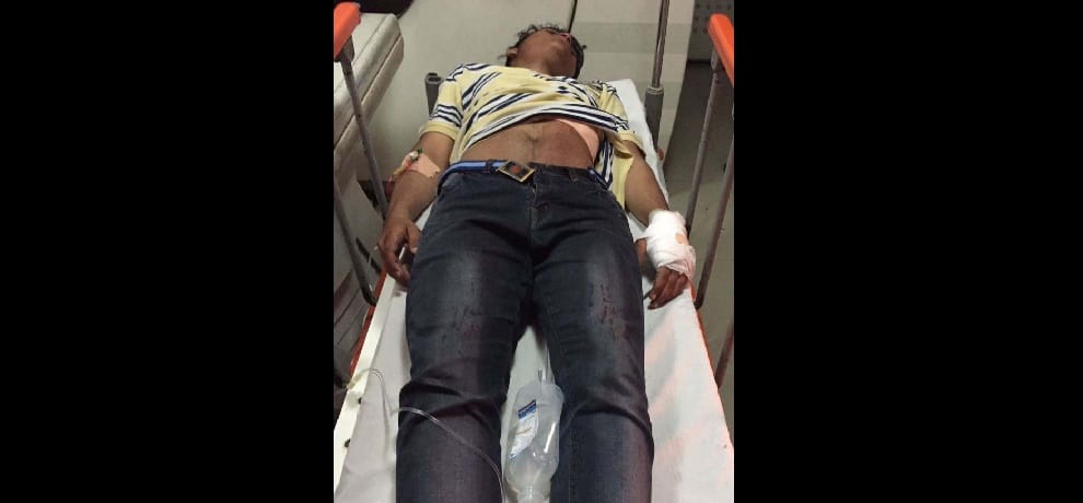 The student ran to the subway station killed 12 knife