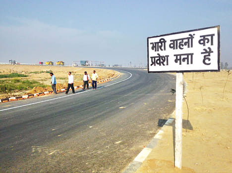 Entry of heavy vehicles on the expressway halted again