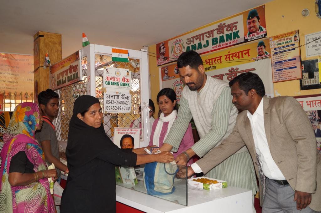 Varanasi celebrated Pet bharo diwas, Learn Why
