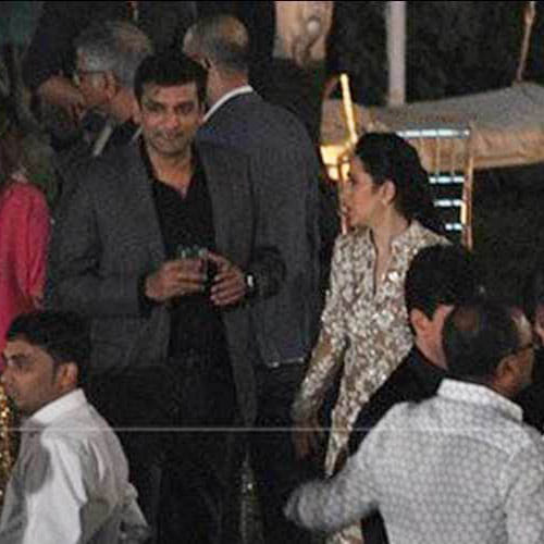 karishma kapoor attend birthday party with her boyfriend