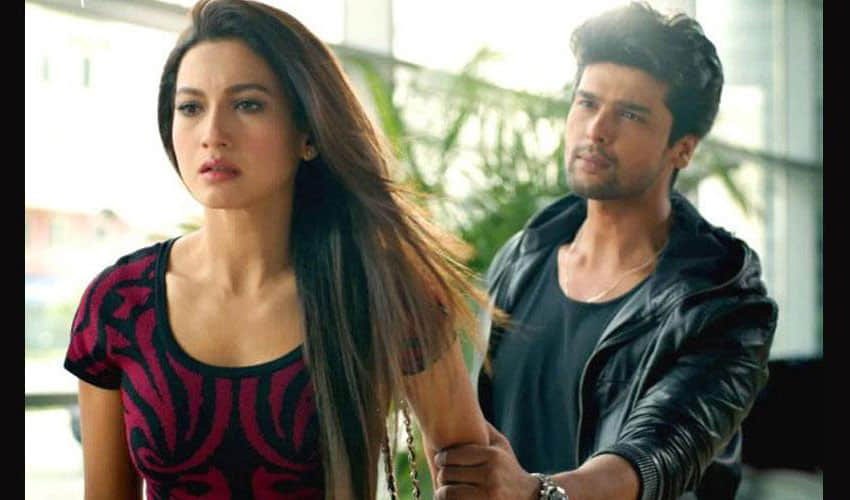 stardust magazine give notice to gauhar khan