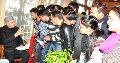 CM Virbhadra Singh Announcement for Water Carriors in Schools.