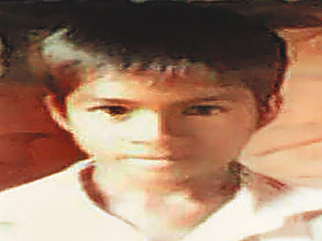 Teen's body in the weeds coming Jllapur-semaphore