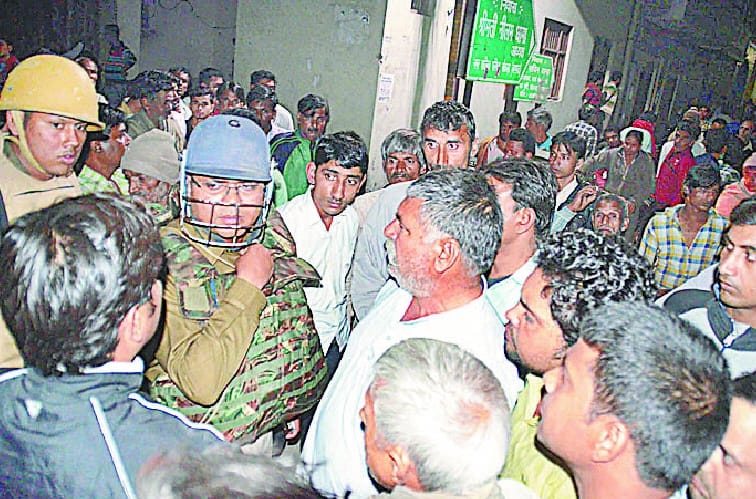 Off the market, gum and anger in Kekdha