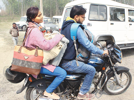 Off between chaos polling Parrtiaan