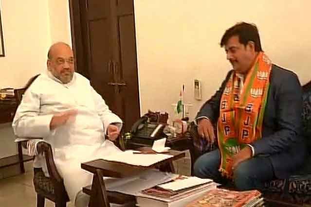 Actor Ravi Kishan joins BJP