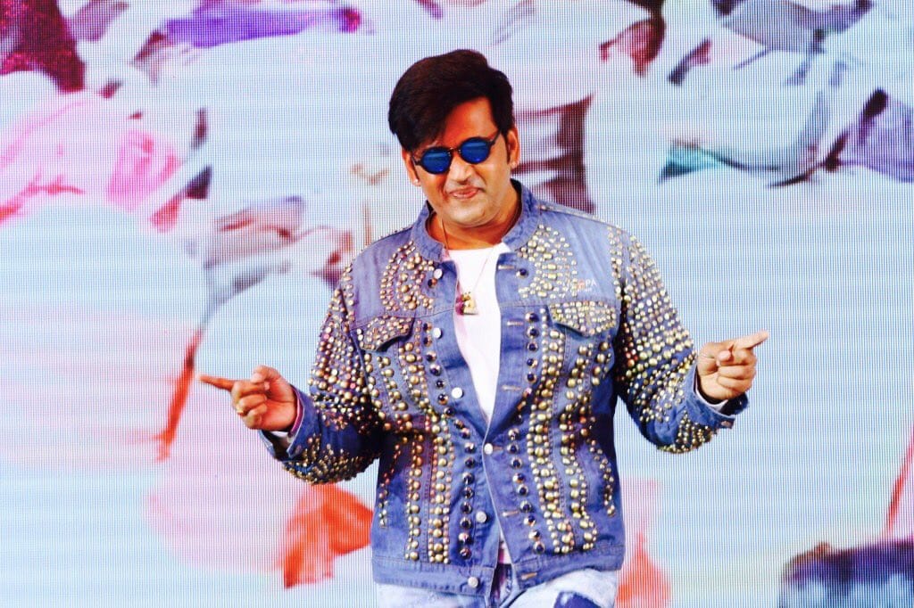 Ravi kishan celebrated his birthday today