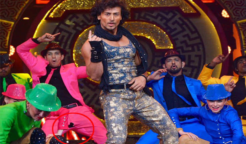 tiger shroff suffers from oops moment