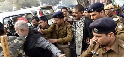 Polls open Shahabuddin went strongman, fines imposed by the moving train TTE