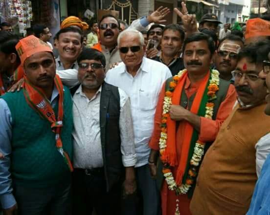 pm modi older brother som modi arrived varanasi
