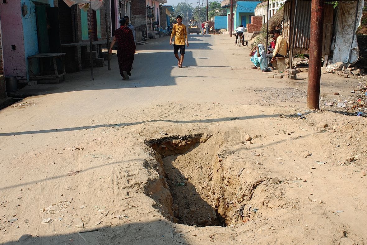 Neither tank nor handpump, partially roads
