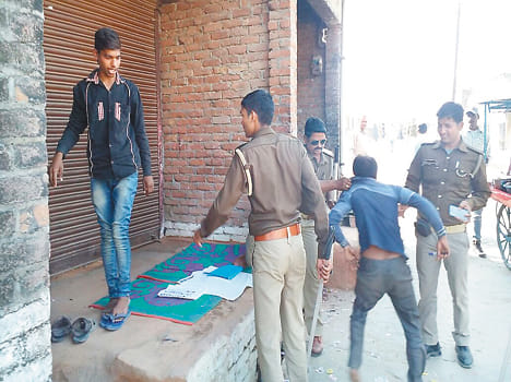 Eight arrested in an attempt to fake voting